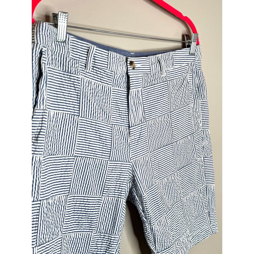 L.L. Bean Women's Blue & White Seersucker Patchwork Shorts Nautical Preppy 10 - Picture 2 of 7